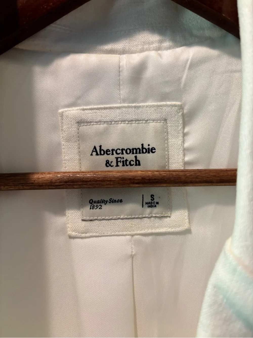 Abercrombie & Fitch White Linen Short-Sleeve Cropped Blazer